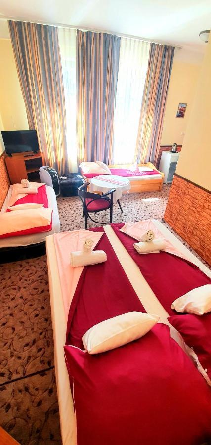 100 Eves Fogado Bed and Breakfast Szatymaz Εξωτερικό φωτογραφία
