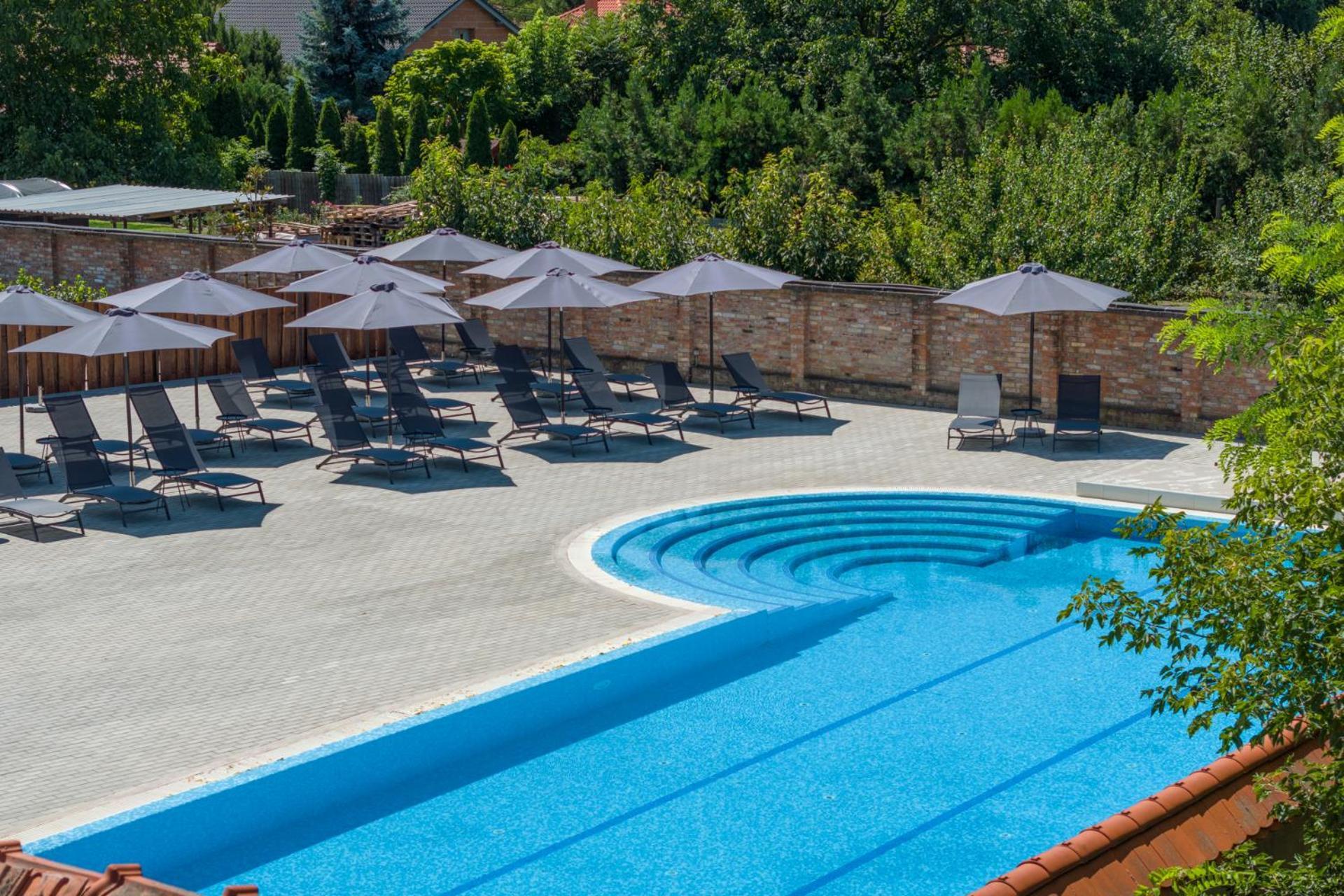 100 Eves Fogado Bed and Breakfast Szatymaz Εξωτερικό φωτογραφία